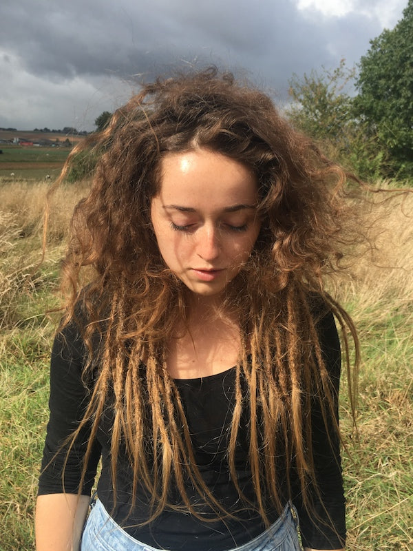 Holi Dreadlocks – Partial Locs [Half Hoofd]